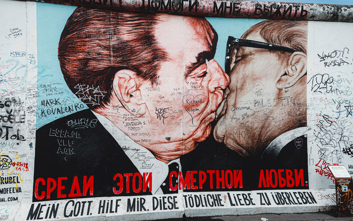 East Side Gallery: Der Bruderkuss