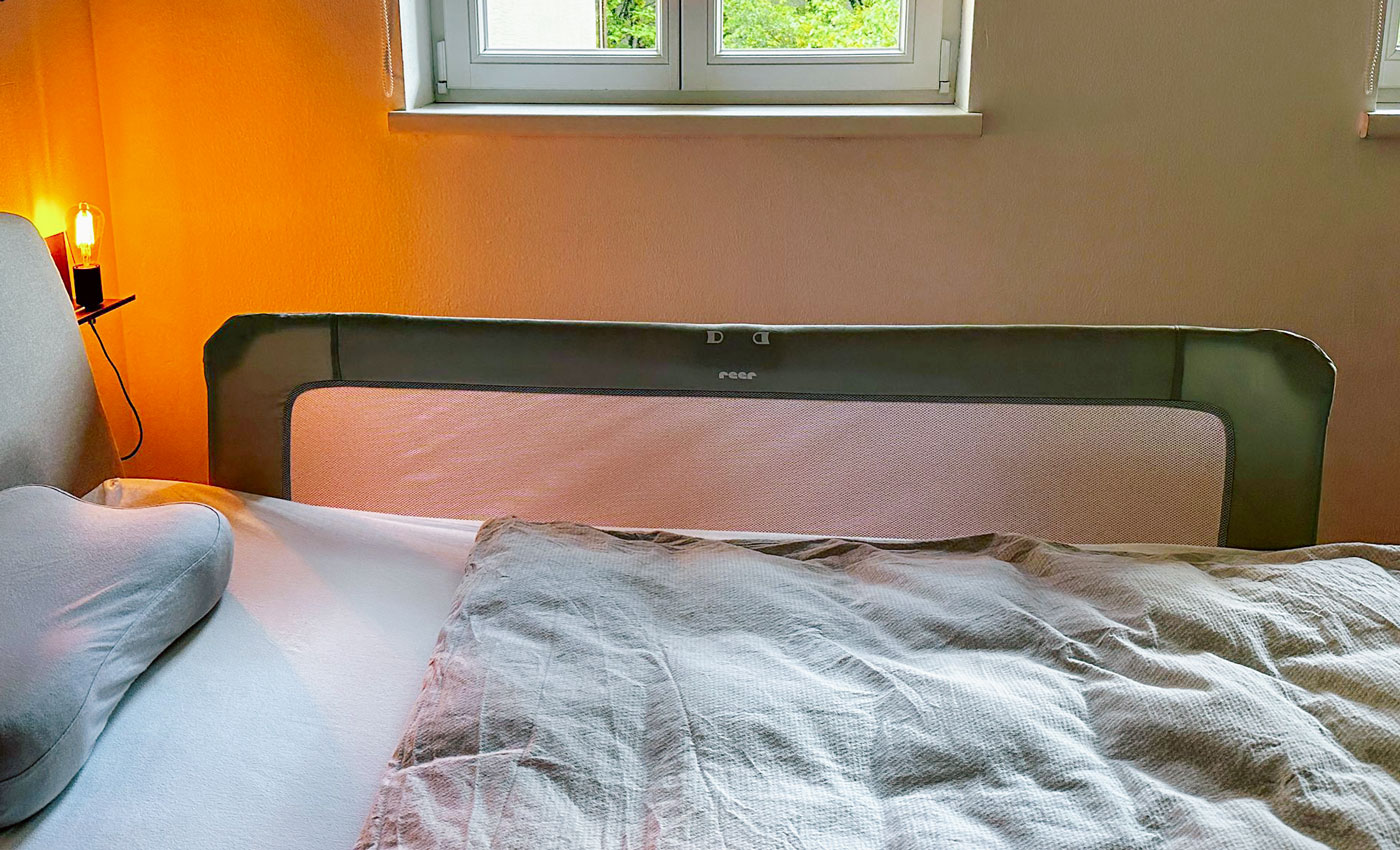 Rausfallschutz von Reer ByMySide ist faltbar und passt in den Koffer