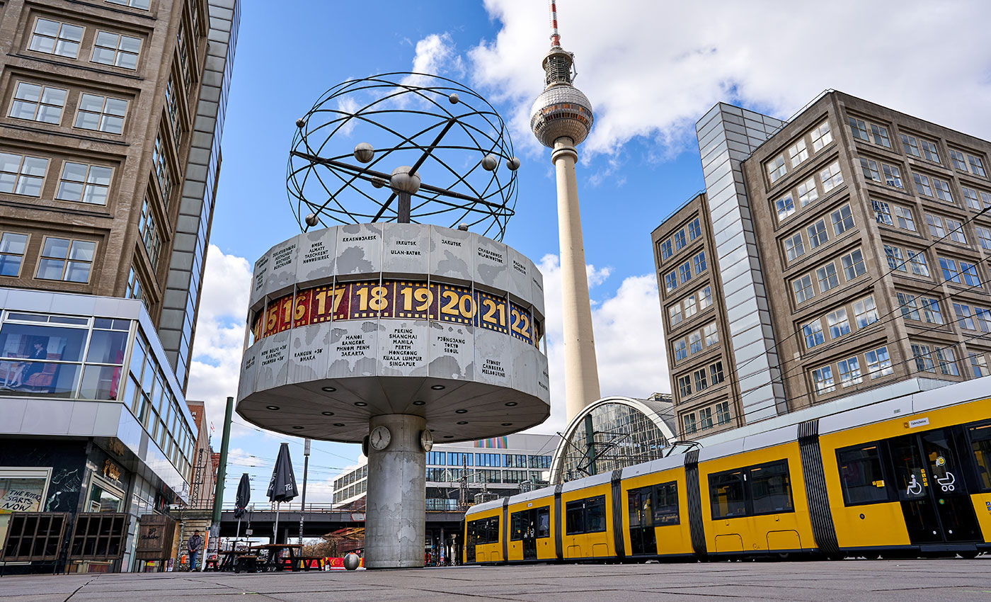 Weltzeituhr am Alexanderplatz Berlin