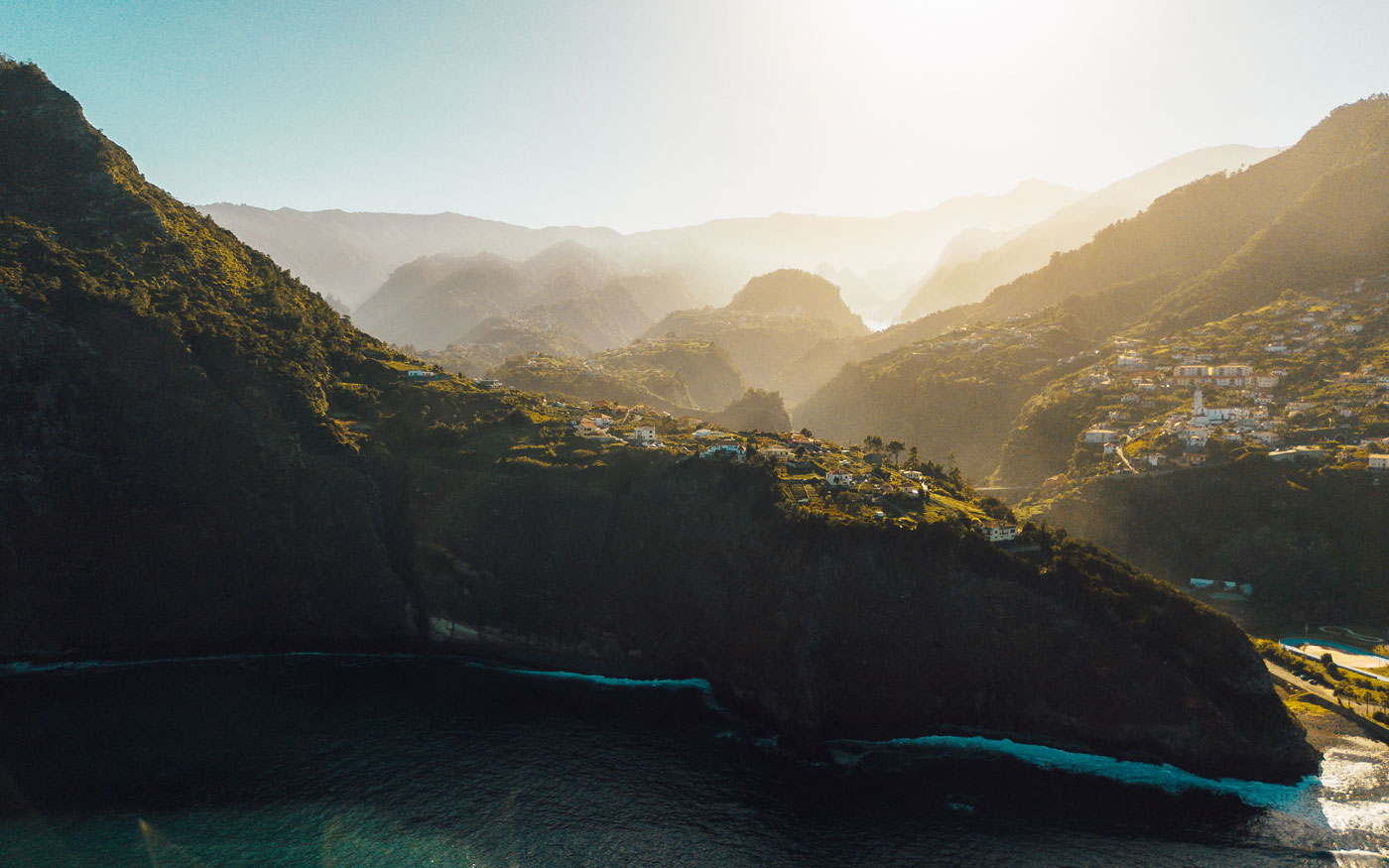 Die zerklüftete Küste ist bei São Vicente auf Madeira besonders schön