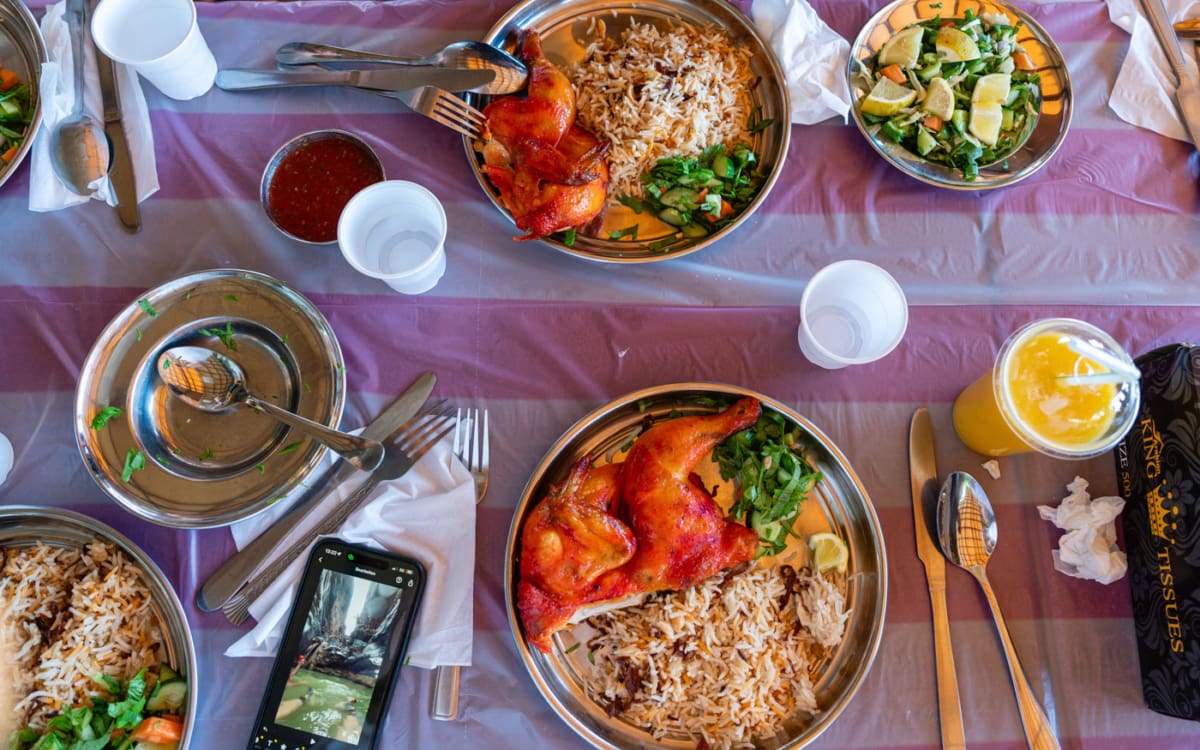 Jemenitisch Essen im Oman, Al Hamra - jemenitisch Mittagessen