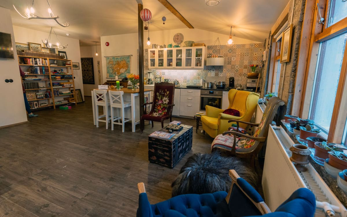 Gemeinschaftsraum "The Garage" im Süden von Island