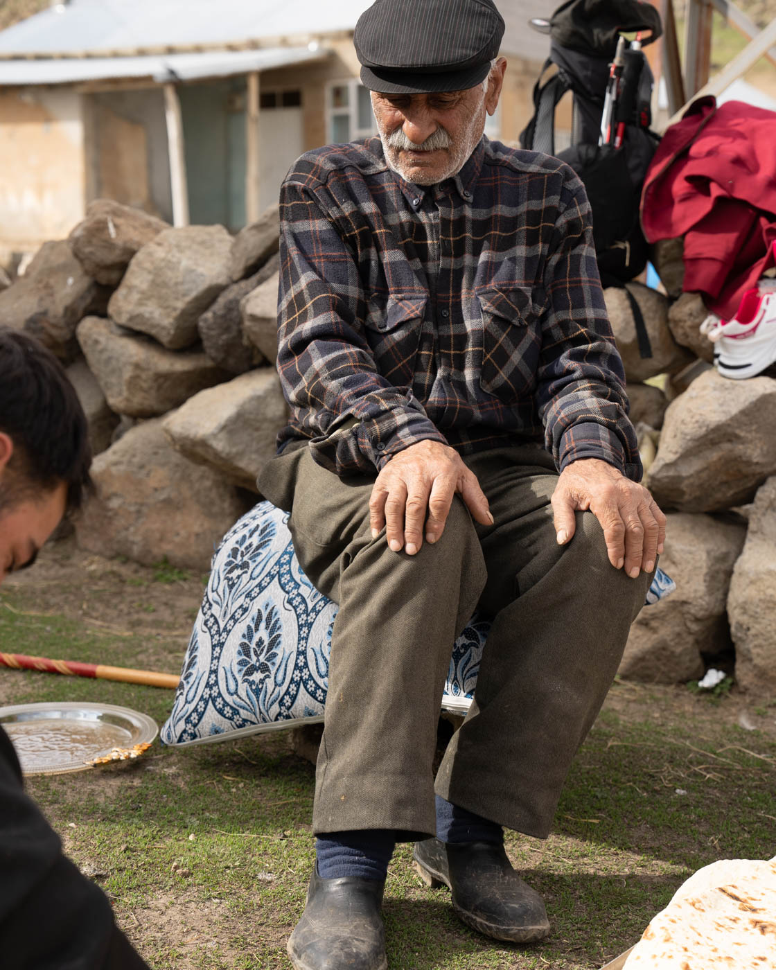 Gastgeber im Dorf am Berg Suphan