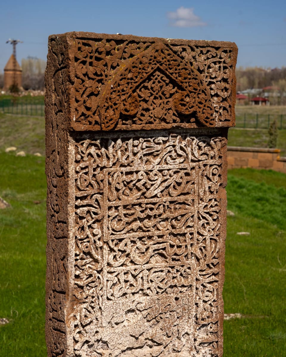 Grabstein im Seldschukenfriedhof Ahlat