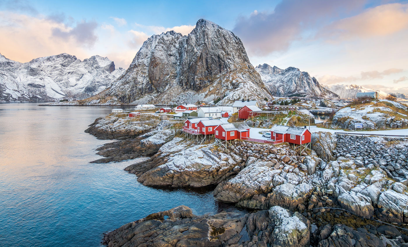 Winter auf den Lofoten: Hier das Fischerdorf Reine