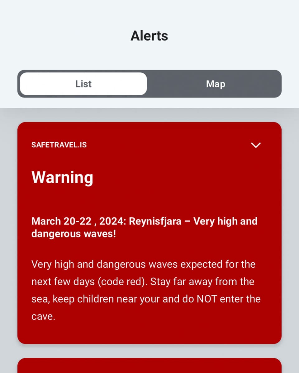 Warnung in der safetravel.is App für Island immer beachten