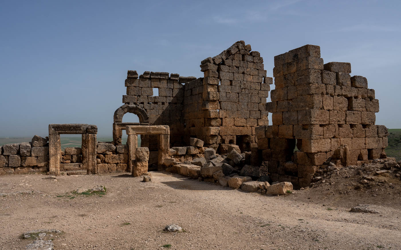 Ruinen der Kirche von Zerzevan Kalesi
