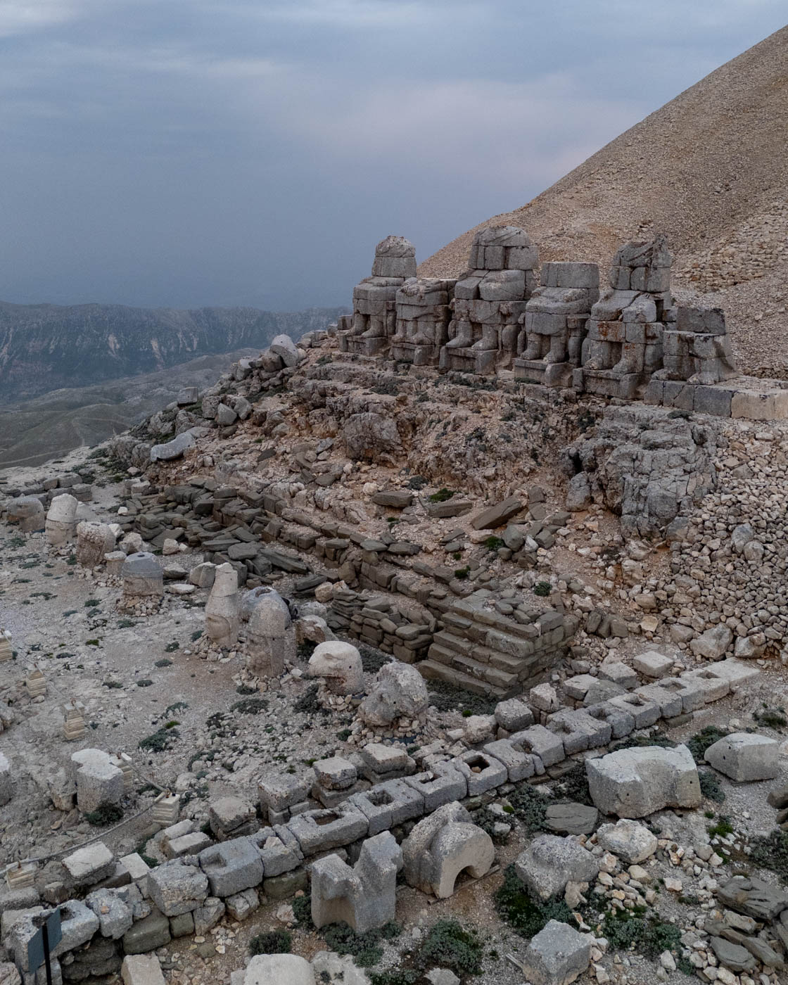 Gewitter hinter dem Berg Nemrut