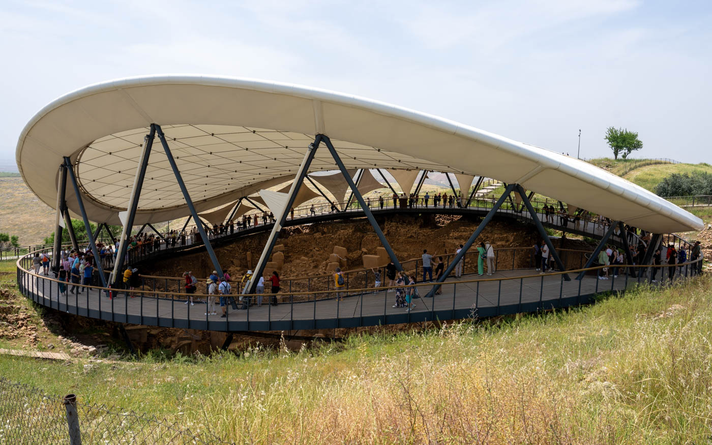 Überdachung der Ausgrabung Göbekli Tepe