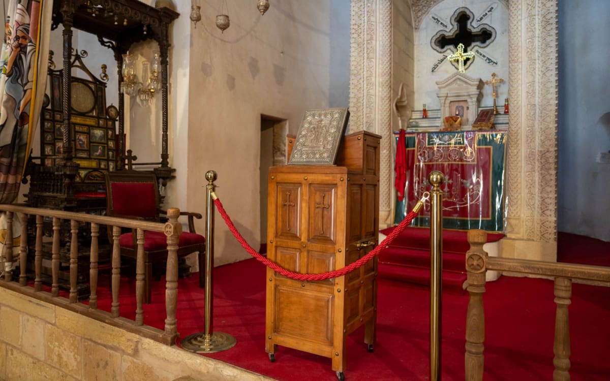 Die Bibel in armenischer Sprache im Zafaran Klosters