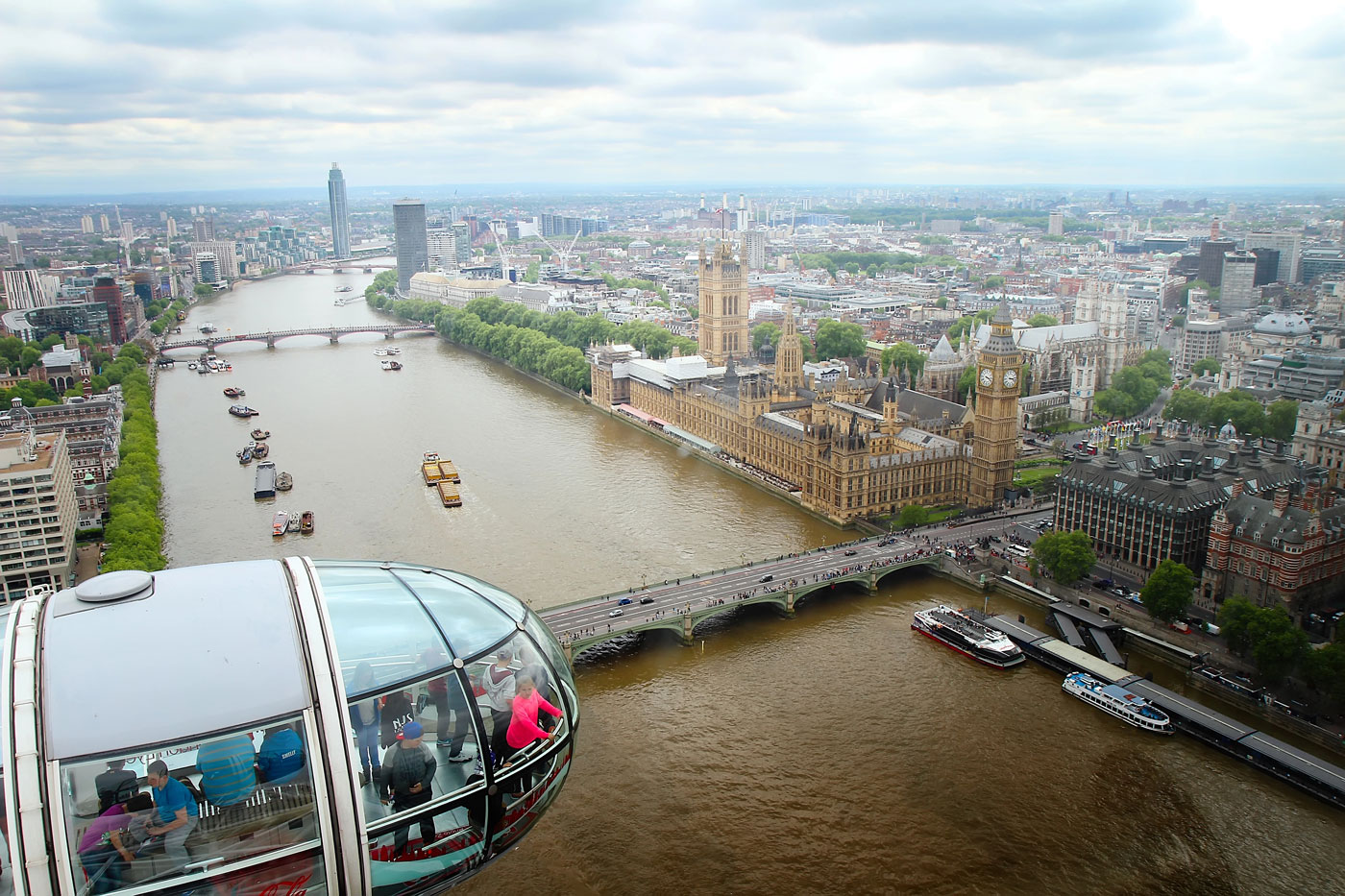 London Eye Aussicht auf Big Ben und Houses of Parliament sowie die Themse